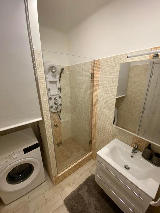 Chill Apartman Miskolc Exterior foto